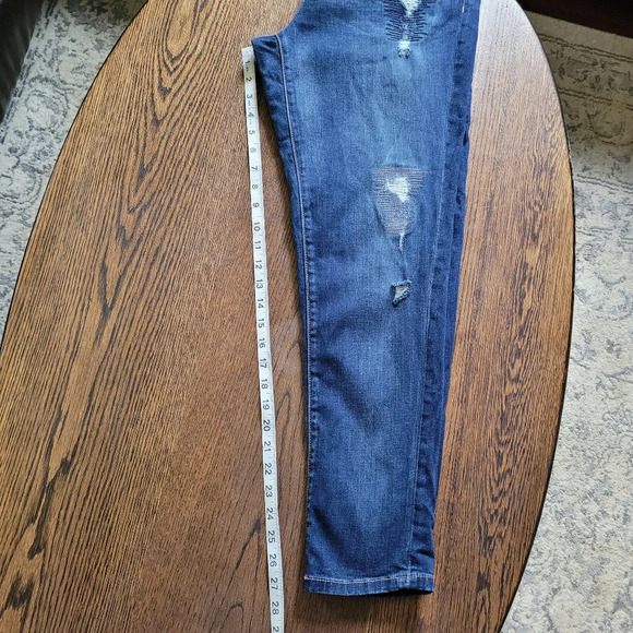 New York & Company Distressed Dark Wash Skinny Jeans Size Women's 12 - Picture 8 of 11